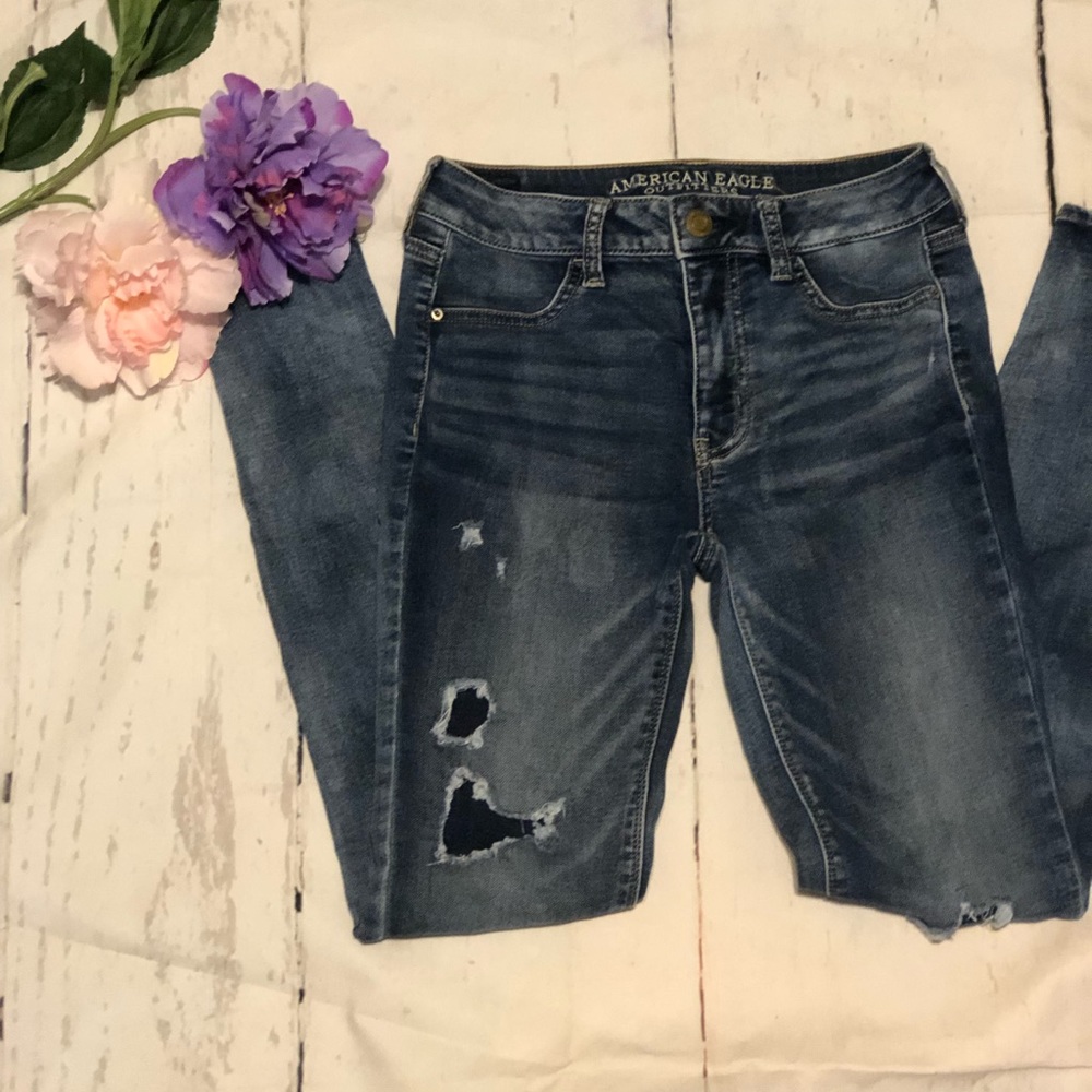 American Eagle distressed skinny jeans